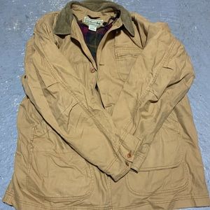 L.L Bean Men XL 100 percent cotton in a very good condition